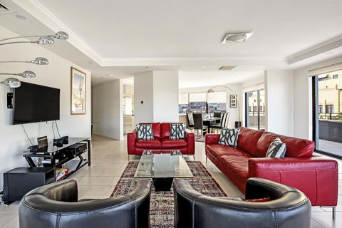 PYRMONT/DARLING HARBOUR MODERN 3 BED PENTHOUSE APARTMENT - Sunshine Coast Tourism 2