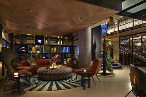 QT Melbourne - Holiday Sunshine Coast 1