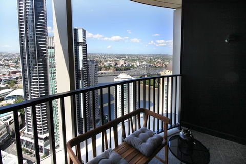 Queen St Residence - Sunshine Coast Tourism 3