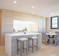Queens Domain Luxury 2 Bed 2 Bath Apartment - Holiday Sunshine Coast