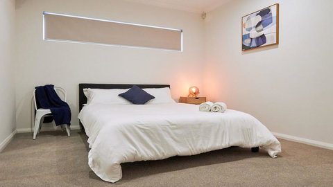 Quiet Garden City Unit - Free WiFi & Parking - Sunshine Coast Tourism 3