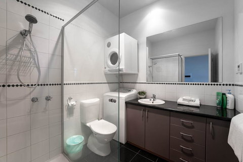 Raffless - Holiday Sunshine Coast 2