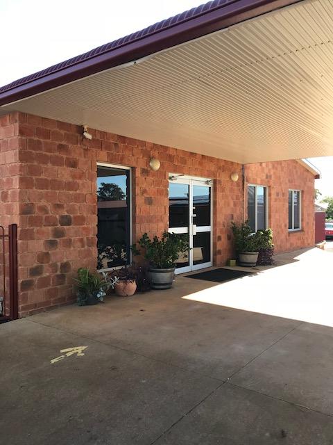 RAILWAY HOTEL MOTEL - Holiday Sunshine Coast 0