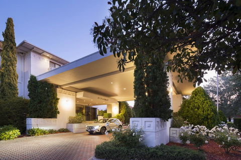 Ramada Diplomat Canberra - Holiday Sunshine Coast 0