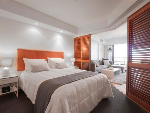Ramada Golden Beach Unit 506 - Sunshine Coast Tourism 0