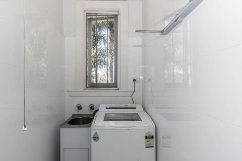 Randwick Federation Three Bedroom - Sunshine Coast Tourism 3