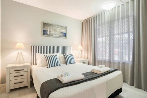 Rare! Modern Unit With Private Fenced Garden Close To The Beach PC3 - Sunshine Coast Tourism 3