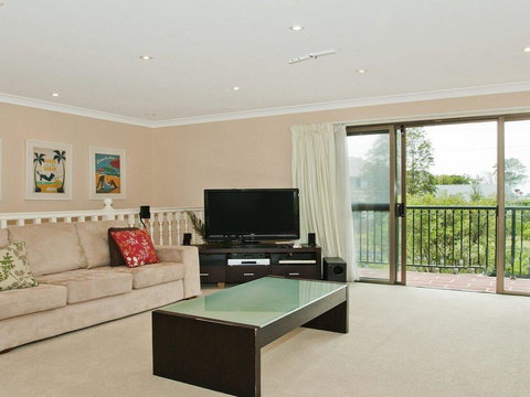 Ravello - Mediterranean Style Living - Holiday Sunshine Coast 0