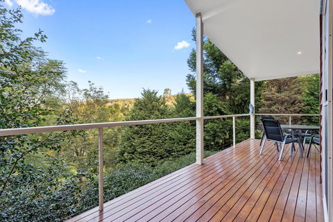Ravensbourne Escape- Kookaburra Kottage - Sunshine Coast Tourism 1