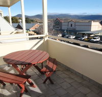 Razorback 1 - Razorback Plaza Jindabyne - Sunshine Coast Tourism