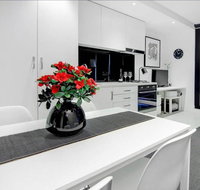 Readyset On Little Collins - Holiday Sunshine Coast