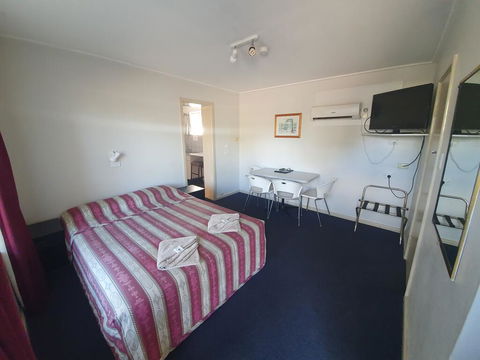 Red Chief Motel - Sunshine Coast Tourism 2