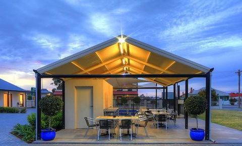 Red Earth Motel - Holiday Sunshine Coast 0