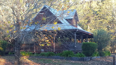 Redgum Hill Country Retreat - Sunshine Coast Tourism 0