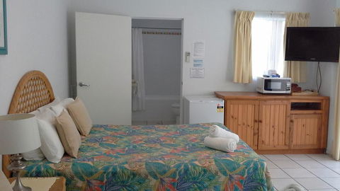 Reef Suite - Holiday Sunshine Coast 3