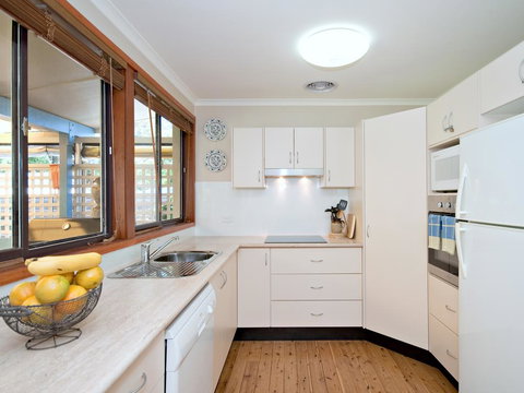 Reel Paradise - Holiday Sunshine Coast 3