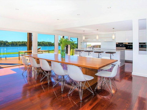 Reflections At Minnamurra - Sunshine Coast Tourism 0