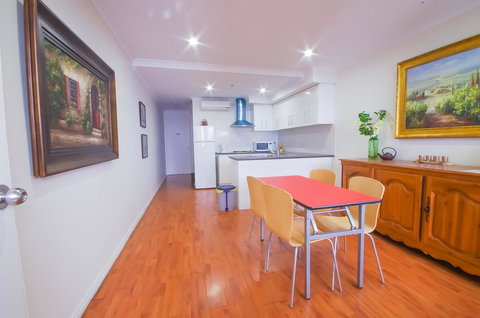 Regency Apartments Adelaide - Holiday Sunshine Coast 1