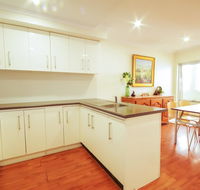 Regency Apartments Adelaide - Holiday Sunshine Coast