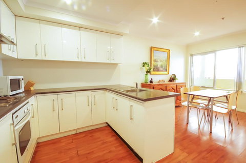 Regency Apartments Adelaide - Holiday Sunshine Coast 0