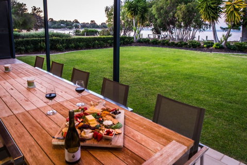 Regency Beach Club - Sunshine Coast Tourism 1