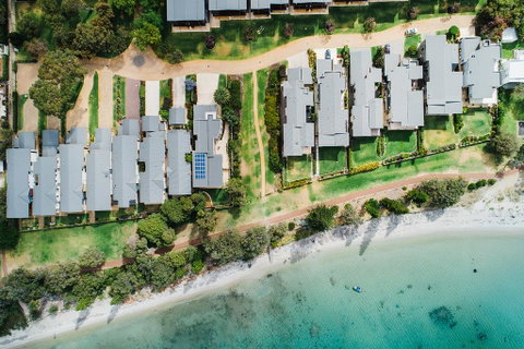 Regency Beach Club - Sunshine Coast Tourism 0