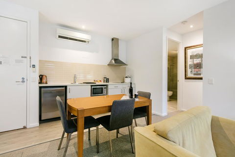 Relax At 54 - Holiday Sunshine Coast 1