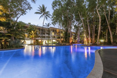 Relax In Palm Cove - Sunshine Coast Tourism 2