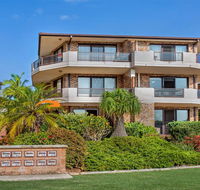 Renas Court Unit 1 - Little Street Lakefront - Sunshine Coast Tourism