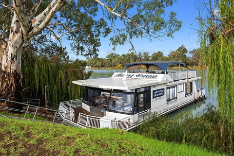 Renmark River Villas And Boats & Bedzzz - Holiday Sunshine Coast 1