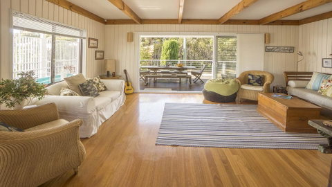 Rennies Retreat-Bushland & Ocean Views - Sunshine Coast Tourism 0