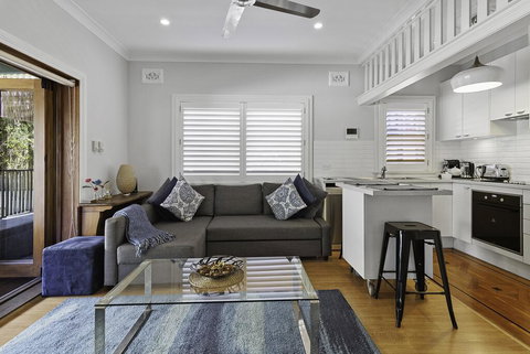 Rent Two Beach Units As One - Stay With Family - Sunshine Coast Tourism 3