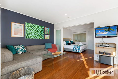 RESORT & SPA 8321 HINTERLAND Views - Holiday Sunshine Coast 3