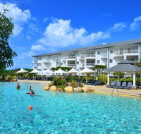 RESORT ON THE BEACH 2214/2215 - Holiday Sunshine Coast