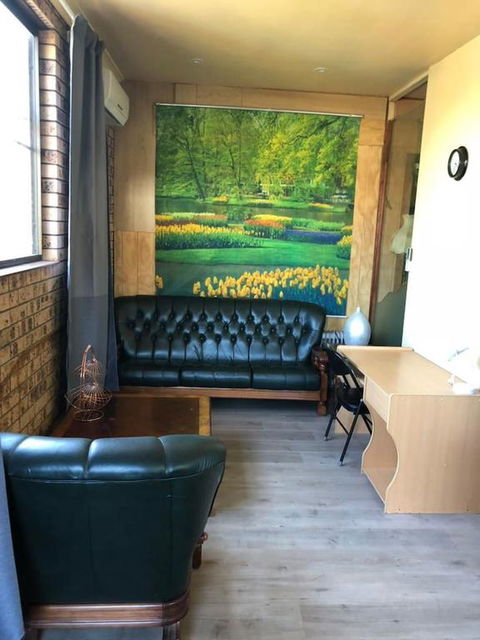 Retro 1bedroom Studio, Close To Airport&CBD - Holiday Sunshine Coast 3