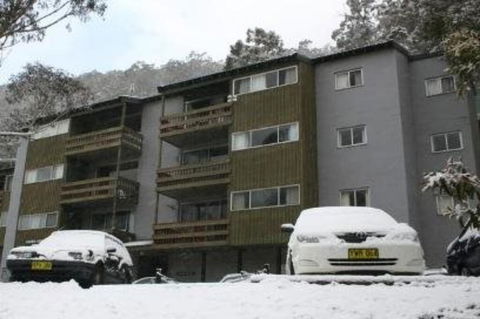 Retro 2 Bedroom Apartment - Sunshine Coast Tourism 0