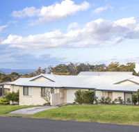 Riley 2/2 - Mollymook - Sunshine Coast Tourism