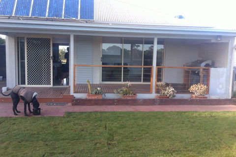 River Cottage Eagle Point - Sunshine Coast Tourism 0