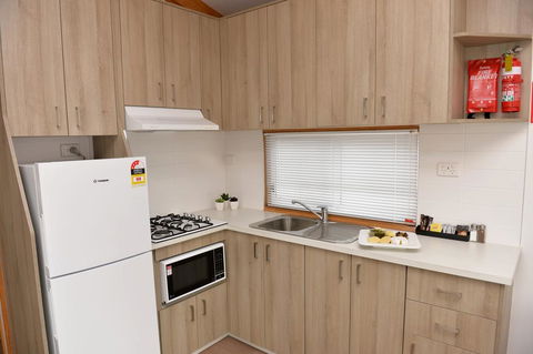 Riverside Cabin Park - Holiday Sunshine Coast 2