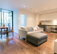 RIVERSIDE RICHMOND LARGE 1 BEDROOM POOLPARKINGNETFLIX