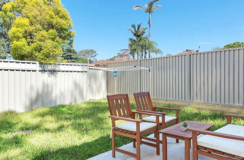 Riverwood Bright 3 Bedroom House With Parking - Holiday Sunshine Coast 0