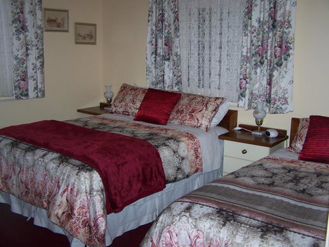 RJ's Bed & Breakfast - Sunshine Coast Tourism 2