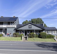 Robertson Public House and Kitchen - Holiday Sunshine Coast