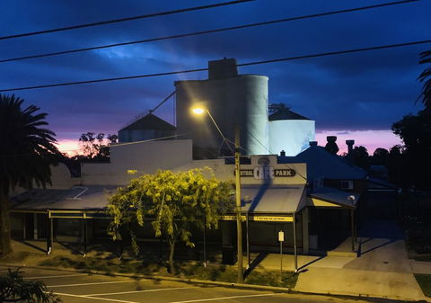 Rochester Wine Tavern - Holiday Sunshine Coast 2