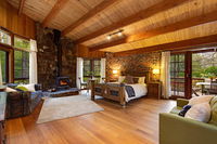 Rocky Creek Art Garden BB