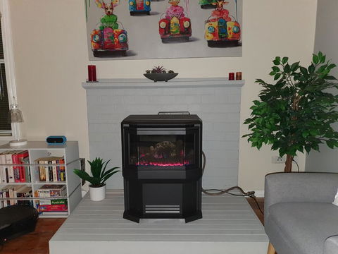 Ronelle Cottage - Holiday Sunshine Coast 1