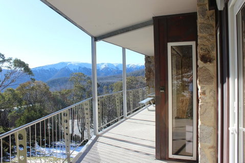 Ropers Apartment 301 - Sunshine Coast Tourism 0