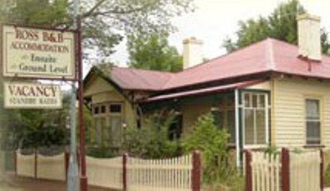 Ross B&B Accommodation - Sunshine Coast Tourism 1