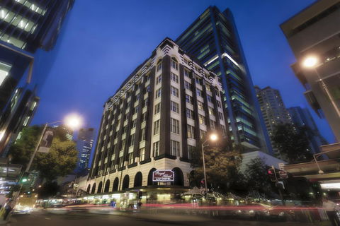 Royal Albert Hotel - Holiday Sunshine Coast 0