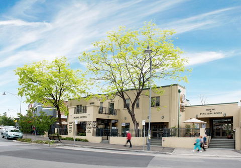 Royal Hotel - Sunshine Coast Tourism 0